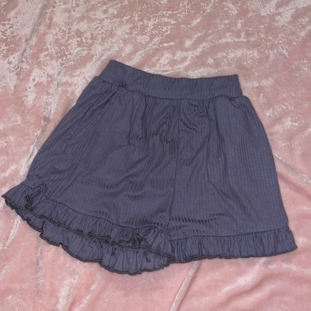 5/$25 Misguided shorts size 8